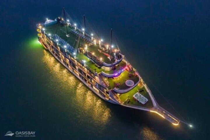 3-Day Oasis Bay Cruise: Halong Bay Shared Tour with Kayaking, Jacuzzi & Cat Ba Cave Dinner photo 2
