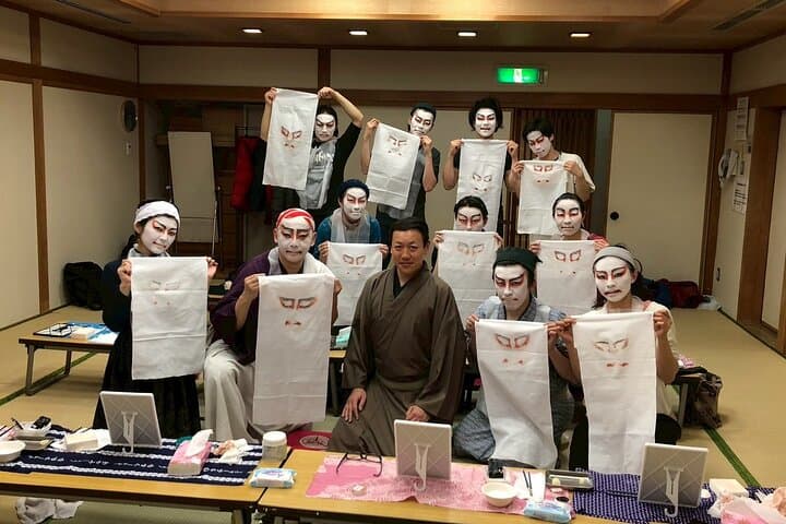 Tokyo Kabuki Makeup and Ramen Workshop — Kabuki Transformation & Hands-On Ramen Making