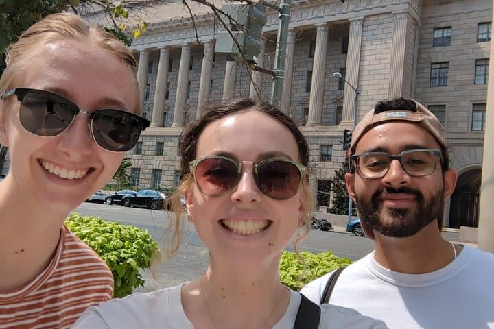 Interactive Washington DC Scavenger Hunt: Monument-to-Archives Walking Tour