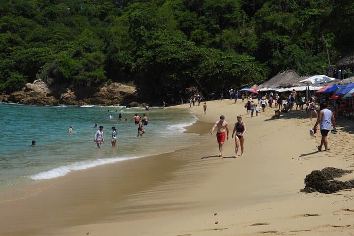 Full-Day Puerto Escondido from Oaxaca: Playa Carrizalillo & Zicatela Sunset Shuttle photo 3