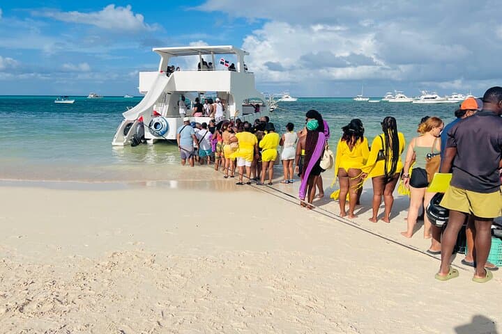 Punta Cana Party Boat: Snorkel, Dance & Natural Pool Adventure