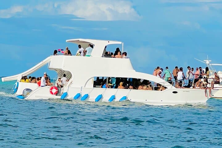 Punta Cana Party Boat: Snorkel, Dance & Natural Pool Adventure photo 2