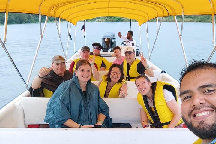 Panama City & Monkey Lake: Full-Day Tour from RIU Playa Blanca photo 5