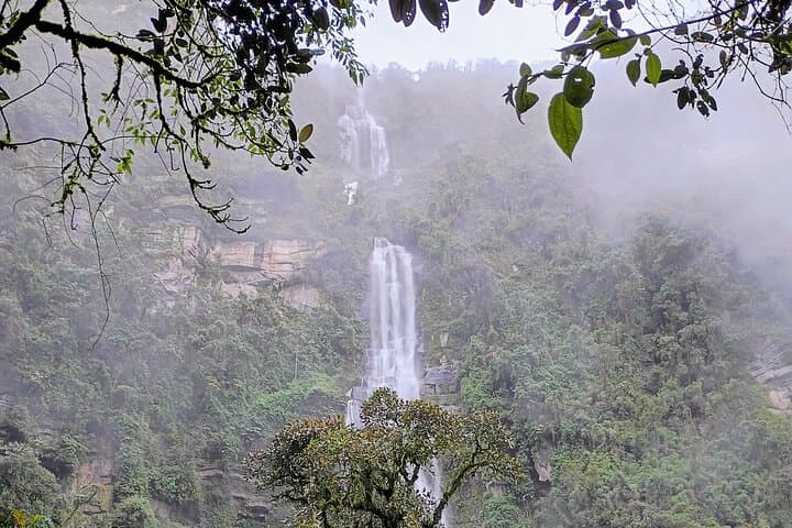 Hike La Chorrera: 4-Hour Waterfall Trek from Bogotá to a 590m Andean Fall