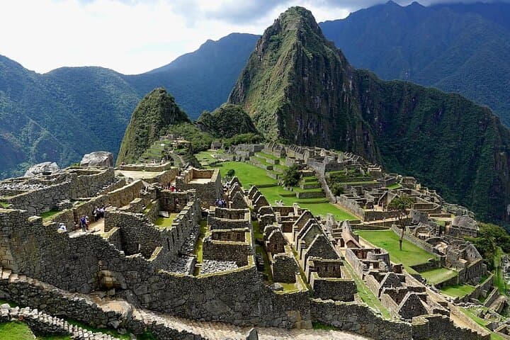 Machu Picchu Full-Day Tour from Cusco: Train, Cloud Forest & Citadel Highlights photo 4