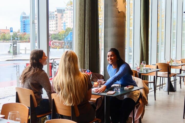 Christmas in Oslo Guided Walking Tour with Traditional Lunch or Dinner photo 5