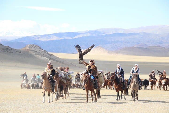 Golden Eagle Festival Mongolia: 4-Day Cultural Tour in Bayan-Ölgii photo 2