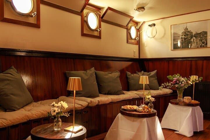 Mulled Wine on the Rocks: Winter Evening Cruise on Berlin’s Spree photo 5
