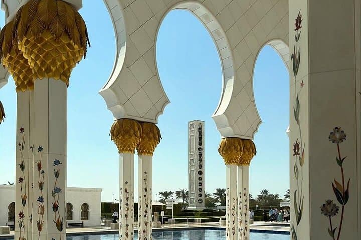 Full-Day Abu Dhabi City Tour: Sheikh Zayed Grand Mosque, Emirates Palace & Ferrari World photo 2