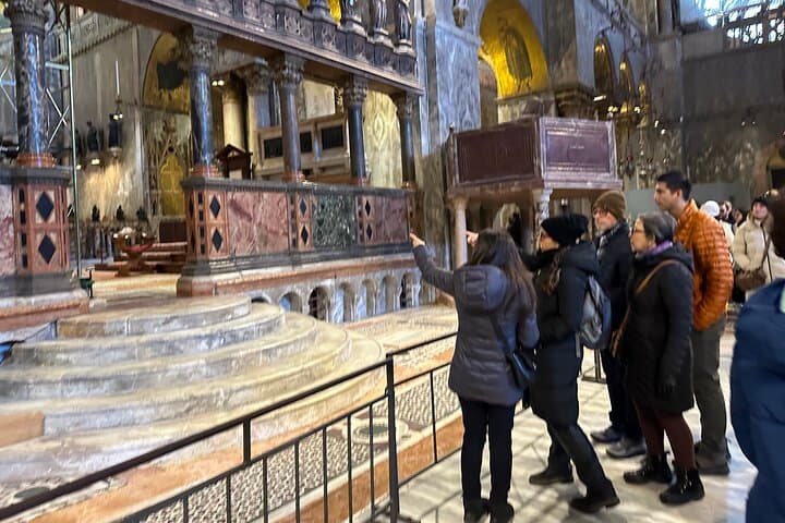 Skip-the-Line Venice Private Tour: St. Mark, Doge’s Palace & Gondola Experience photo 6