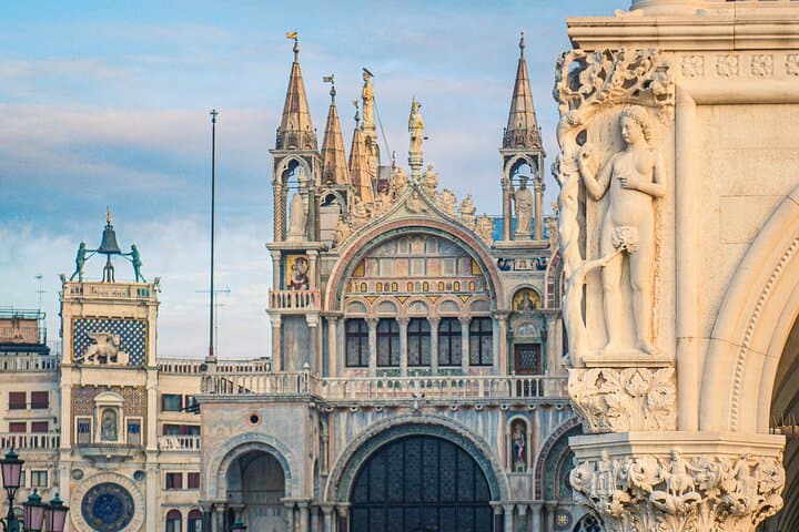 Afternoon in Venice: Saint Mark's Basilica Tour and Classic Gondola Ride photo 3