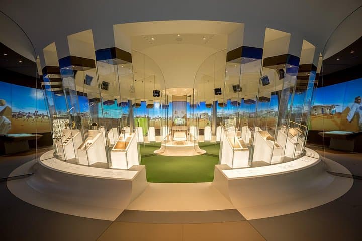 Zurich Sights: Lake Cruise, Lindt Chocolate & Optional FIFA Museum Tour photo 4