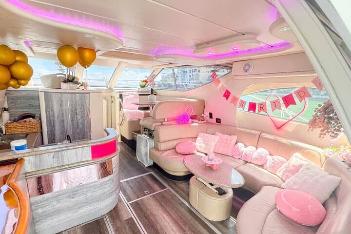 Cruise Miami Aboard the Pink Barbie Maxum: Private 50ft Yacht Charter photo 4
