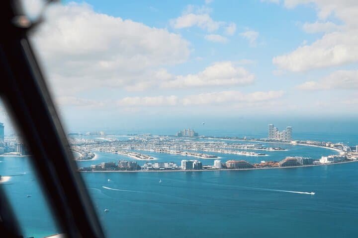 Soaring Dubai: 12-Minute Helicopter City Highlights Tour photo 4