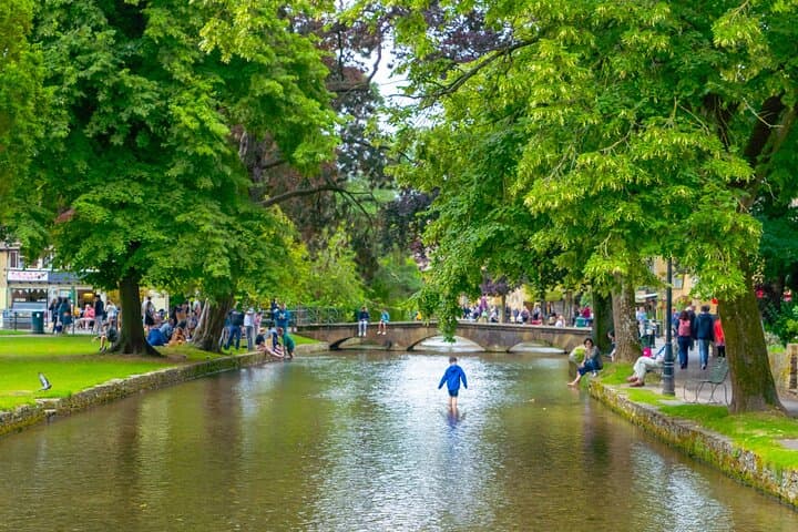 Cotswolds and Stratford-upon-Avon Day Tour from Oxford: Bourton-on-the-Water & Shakespeare’s Birthplace photo 2