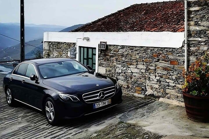 Private Transfer from Lisbon Airport to Sintra, Cascais & Estoril Hotels — Fast Comfortable Ride