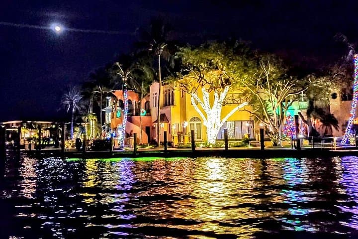 Fort Lauderdale Holiday Lights Cruise — 2-Hour Shared Boat Tour on Millionaire's Row photo 4
