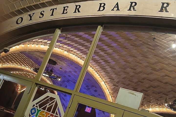 Grand Central Food and Photo Tour: Capture History and Taste the Market photo 2