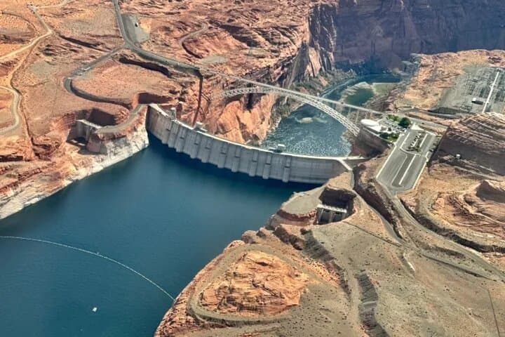 Antelope Point Sightseeing Flight Tour Over Lake Powell & Glen Canyon photo 3