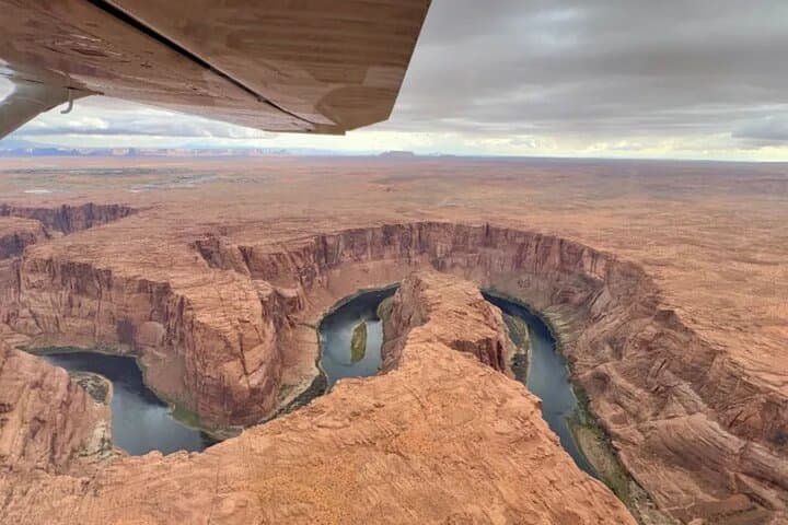 Antelope Point Sightseeing Flight Tour Over Lake Powell & Glen Canyon photo 2
