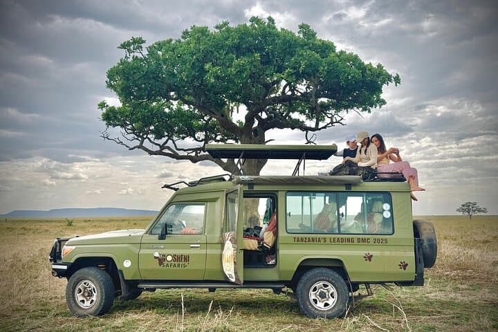 Frontline of the Great Migration: 10-Day Serengeti Safari Adventure photo 5