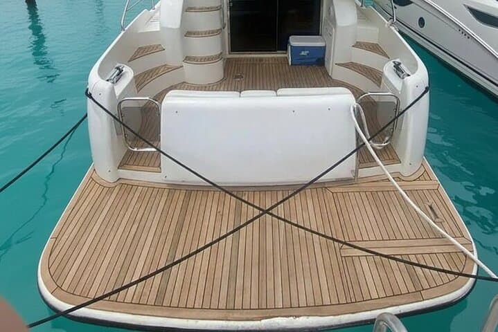 Cruise Miami on a 48ft Private Yacht — Biscayne Bay & Miami River Charters photo 4