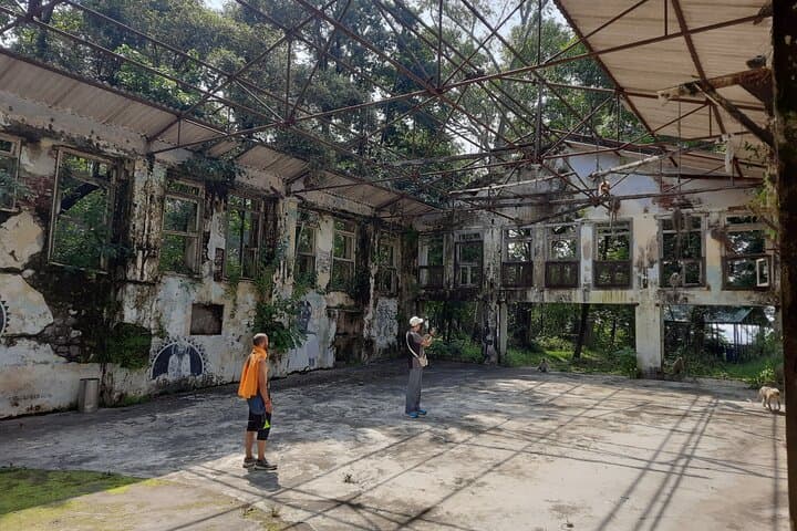 Beatles Ashram: Rishikesh Art & Meditation Walking Tour photo 2