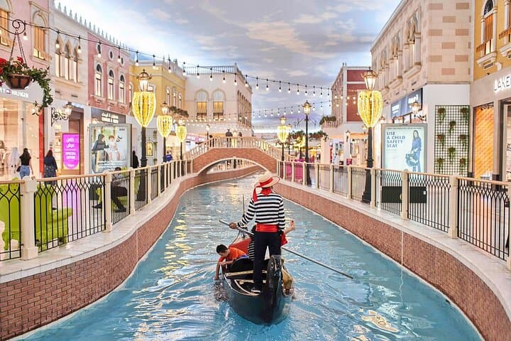 Doha City Highlights Private Tour with Villaggio Gondola & Corniche Views