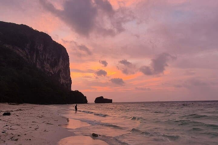 Krabi 7-Island Sunset Speedboat: Railay, Poda & Bioluminescent Night Swim