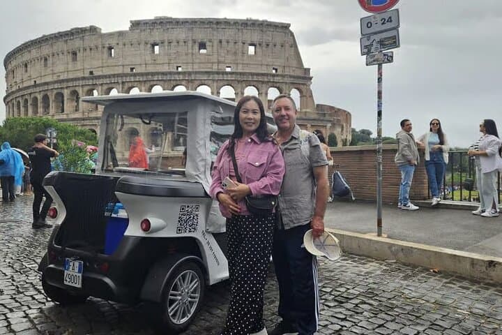 Rome Full-Day Private Golf Cart & Vatican Museums Experience photo 4