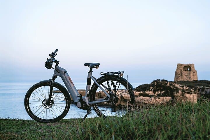 Cycling Salento: Grotta della Poesia and Arch of Lovers Bike Loop from Melendugno