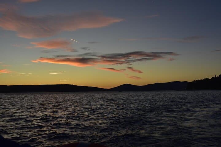 Sunset Cruise in Split: Sail to Kašjuni Beach & Marjan Hill photo 2