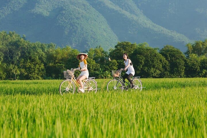 Mai Chau Day Trip: Cultural Immersion, Cycling & Thung Khe Views photo 3