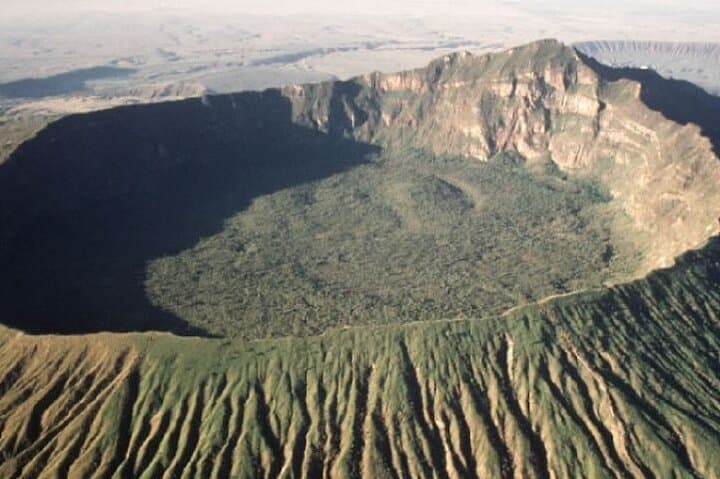 Mount Longonot Day Hike: Crater Rim Trek & Great Rift Valley Views photo 4