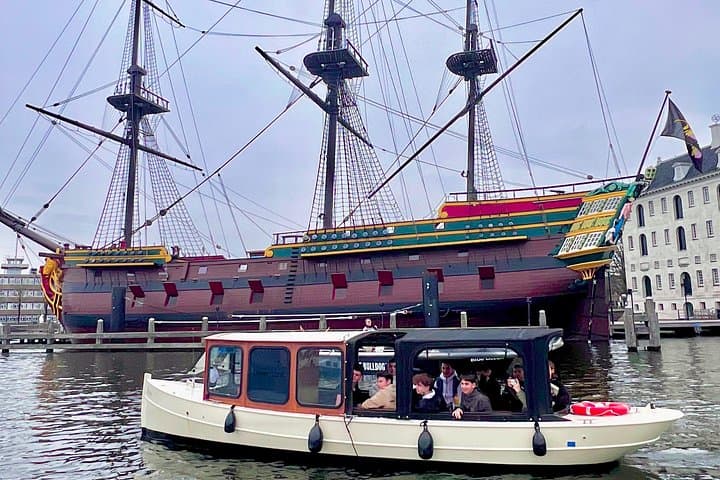 Private Electric Canal Cruise in Amsterdam — The Sweet Spot Tour photo 6