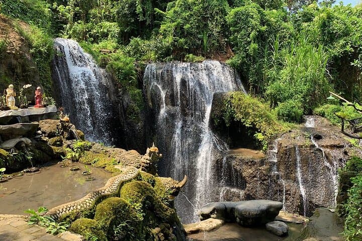 Balinese Shamanic Healing & Melukat Holy Water Purification in Ubud photo 4