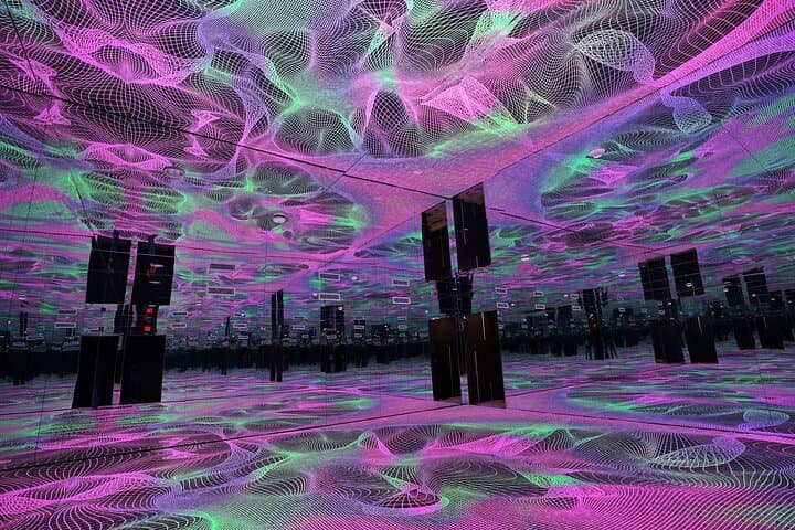 Inside the Infinity Museum: A Mirror-Lit Las Vegas Experience photo 4