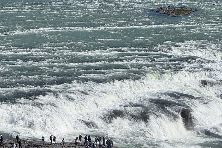 Ultimate Golden Circle Adventure: Thingvellir, Geysir, Gullfoss & Kerið photo 2