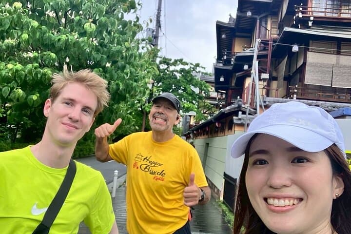 Kyoto Morning Run: Guided Sunrise Running Tour Through Temples and Quiet Alleys