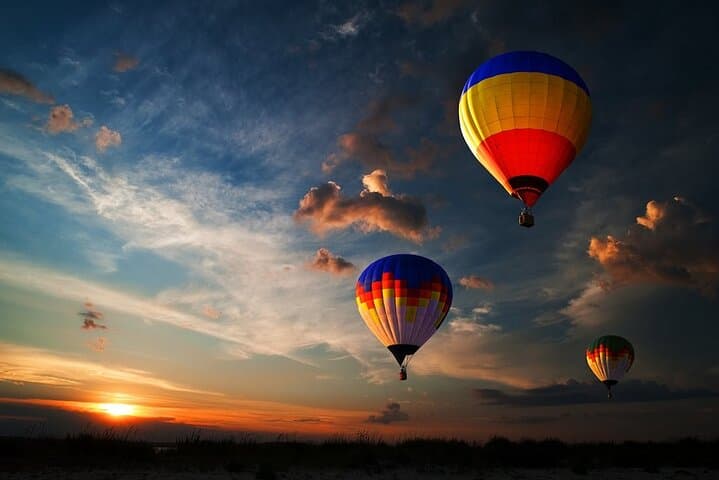 Sunrise Hot Air Balloon Over Dubai Desert Conservation Reserve photo 4