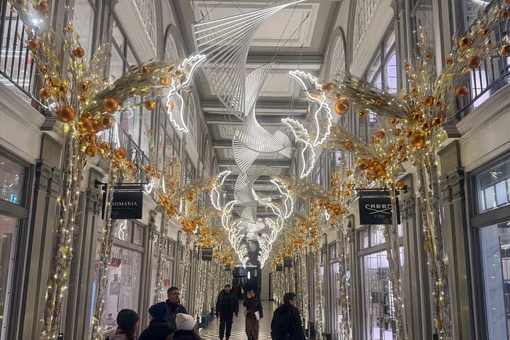 Christmas in London Walking Tour: Festive Lights, Markets & Seasonal Traditions photo 6