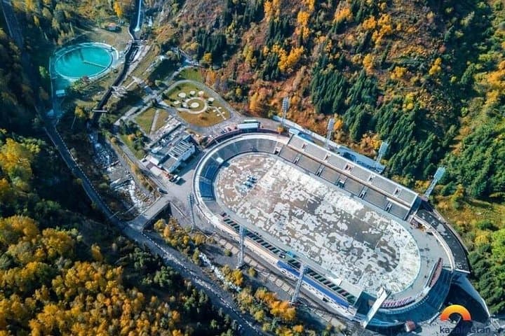 Almaty to Shymbulak: Private Day Tour to Medeu High-Altitude Rink & Mountain Gondola photo 3