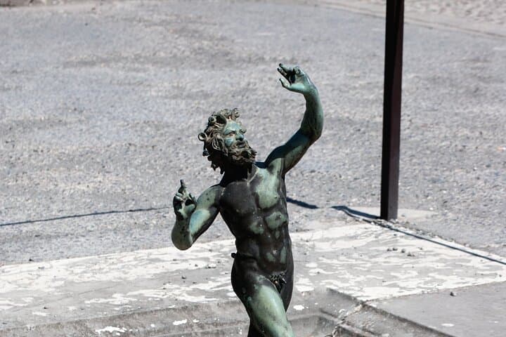 Shared Shuttle from Naples to Pompeii: Easy Round-Trip Transfer to the Archaeological Park photo 4