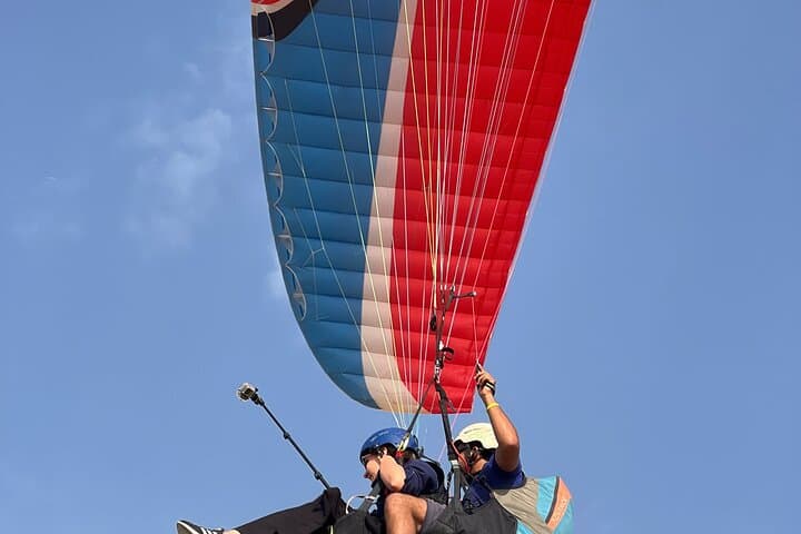 Tandem Paragliding Over Agafay Desert from Marrakech – 20–30 Minute Scenic Flight photo 4