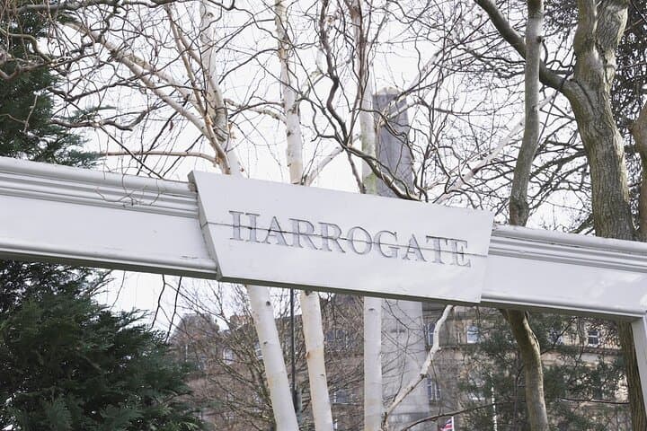 Harrogate Guided Food Tour: 6-Stop Walking Tasting Experience photo 6