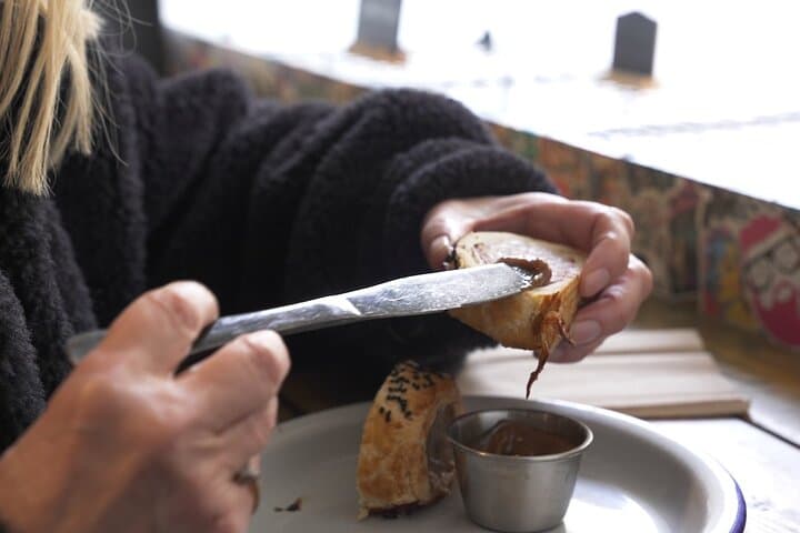 Harrogate Guided Food Tour: 6-Stop Walking Tasting Experience photo 4