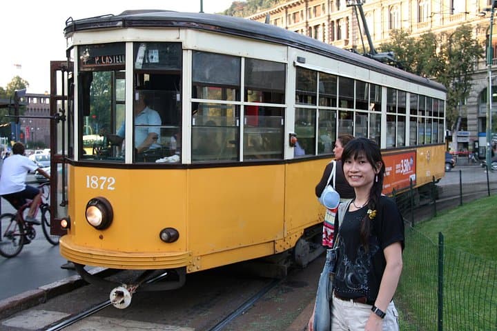 Explore Milan with a Local: Private Walking Tour of Duomo, Brera & Navigli photo 3