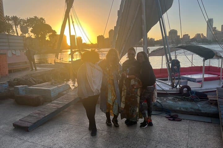 Layover Cairo By Night: Nile Walks, Bazaars & Shisha photo 2