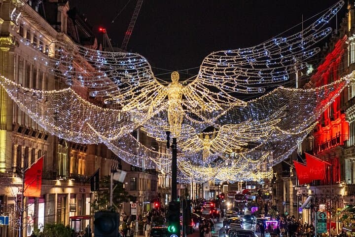 London Christmas Lights Tour by Vintage Open-Top Bus photo 6