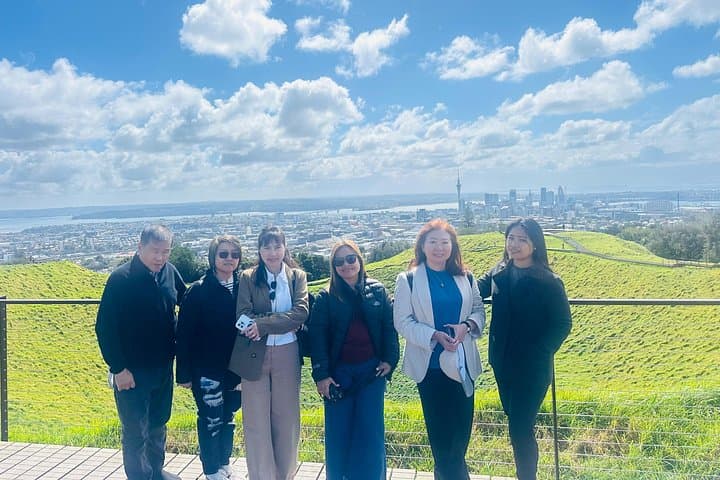Auckland Highlights: Half-Day Sky Tower to Mount Eden City Adventure photo 4